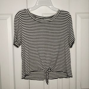 NWOT Charlotte Russe Women’s Striped Knot Front T-Shirt